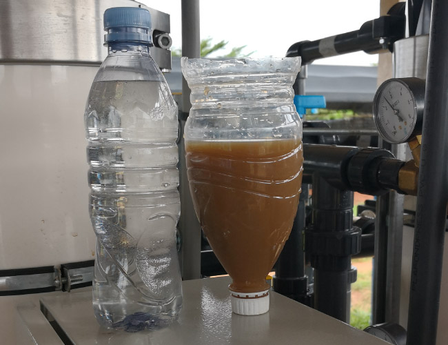 Traitement eau filtrée dans une bouteille